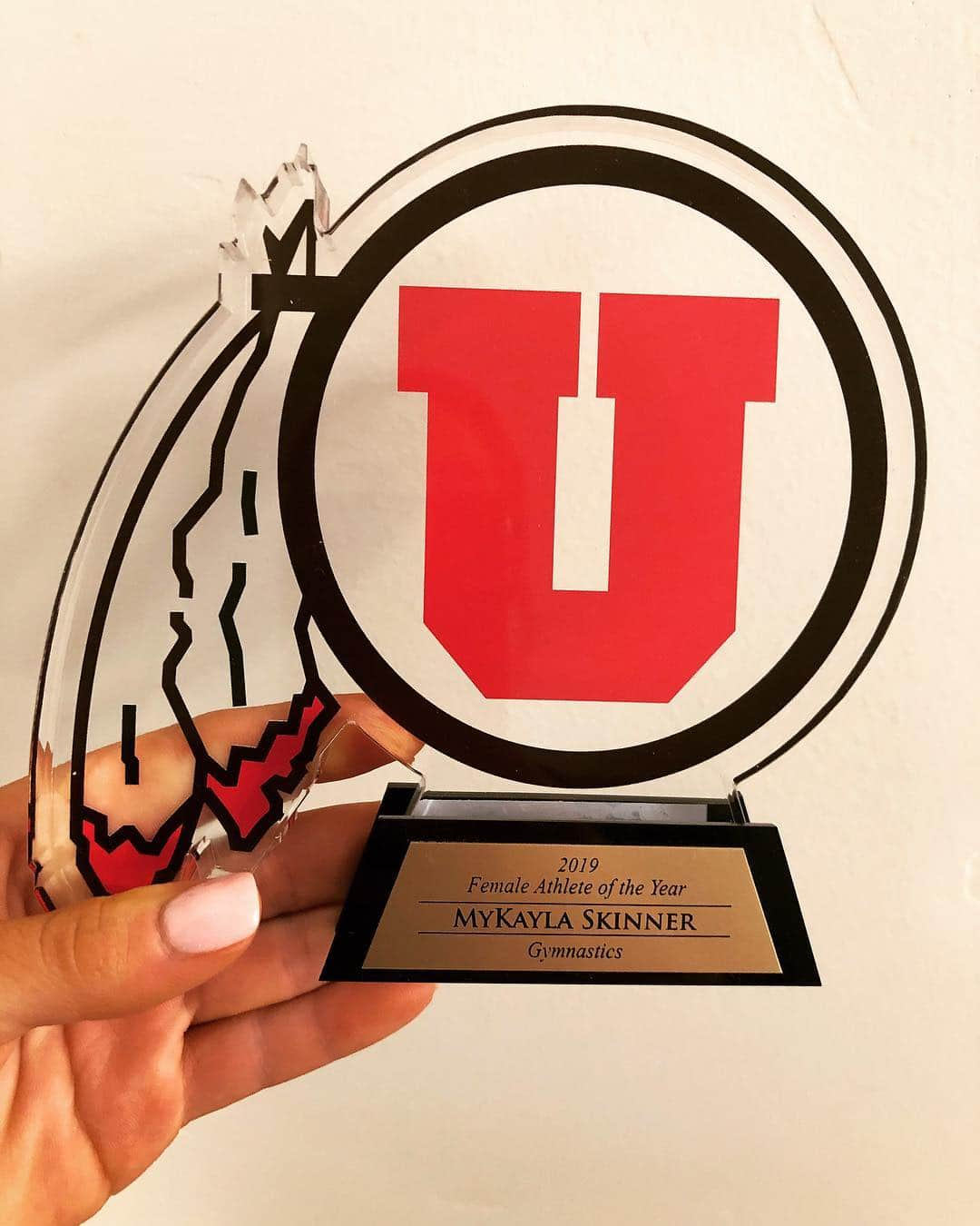 ミカイラ・スキナーさんのインスタグラム写真 - (ミカイラ・スキナーInstagram)「So grateful to be the 2019 Utah Female Athlete of the Year🙌🏻❤️」4月24日 7時24分 - mykaylaskinner2016