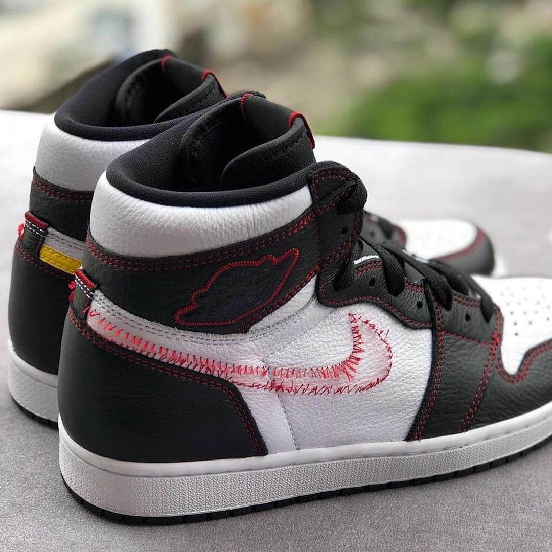 Sneaker Newsさんのインスタグラム写真 - (Sneaker NewsInstagram)「Quite the interesting take on the Air Jordan 1 Retro High OG... For additional info on this July drop, tap the link in our bio.」4月24日 7時55分 - sneakernews
