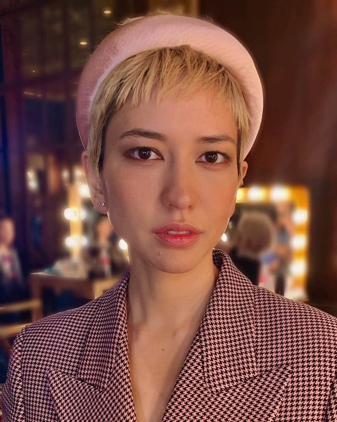 Kara Yoshimoto Buaさんのインスタグラム写真 - (Kara Yoshimoto BuaInstagram)「Love working with  #SonoyaMizuna 🌸 in #Mauve #houndstooth #THR #SupportingActors #hair @dereksyuen #makeupbykarayoshimotobua」4月24日 8時15分 - karayoshimotobua