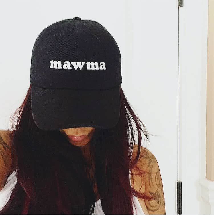 ニコール・ ポリッツィのインスタグラム：「MAWMA🙅🏽‍♀️ (new @ NicolesCraftRoom.com)」