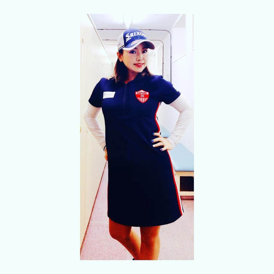 のインスタグラム：「☆ たまーに 練習ラウンドで #CAP もかぶります🎶  この #キャップ 凄くフィットして被りやすい😆👍 うしろメッシュだし夏にもいい感じ🎶  #srixon #スリクソン #dunlop #ゴルフコーデ #女子プロゴルファー #ゴルフウェア #ゴルフ女子  #リクルートエグゼクティブエージェント #simmons #delsolgolf」
