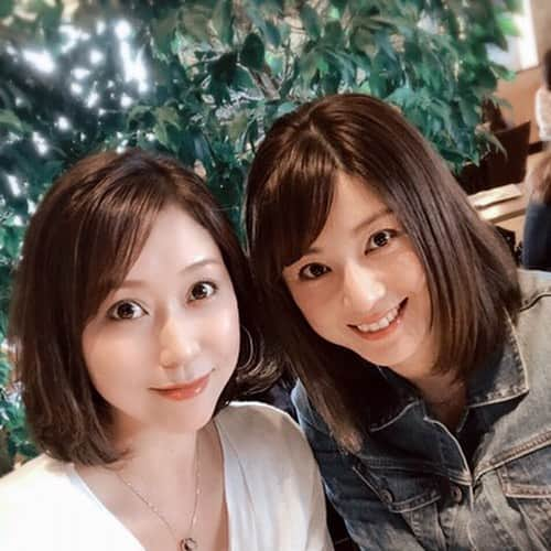 原史奈さんのインスタグラム写真 - (原史奈Instagram)「麻美ちゃんと久々ランチ 野菜もたっぷりで体に優しいよー^_^ #ランチ#野菜やめい#渋谷ヒカリエ#ランチ時人がすごい#豚の生姜焼き#野菜が美味しい#たっぷりトーク#お互い激写#仲良し#原史奈#ゴルフ#ゴルフレッスン#ゴルフ女子#ゴルフ男子#ゴルフ大好き#golf#ゴルフウエア#ゴルフコーデ#ゴルフグッズ#ゴルフ動画#ping#ピンgle#even#doubleeagle#archivio#cuartounited」4月24日 8時36分 - fuminahara