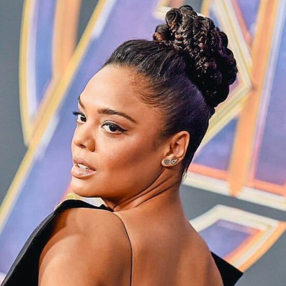 Lacy Redwayさんのインスタグラム写真 - (Lacy RedwayInstagram)「Fishtail hair details lastnight for @tessamaethompson at the @avengers :End Game premiere .  Hair by Me #HairByLacyRedway #tessathompson #lacyxtessa」4月24日 8時55分 - lacyredway