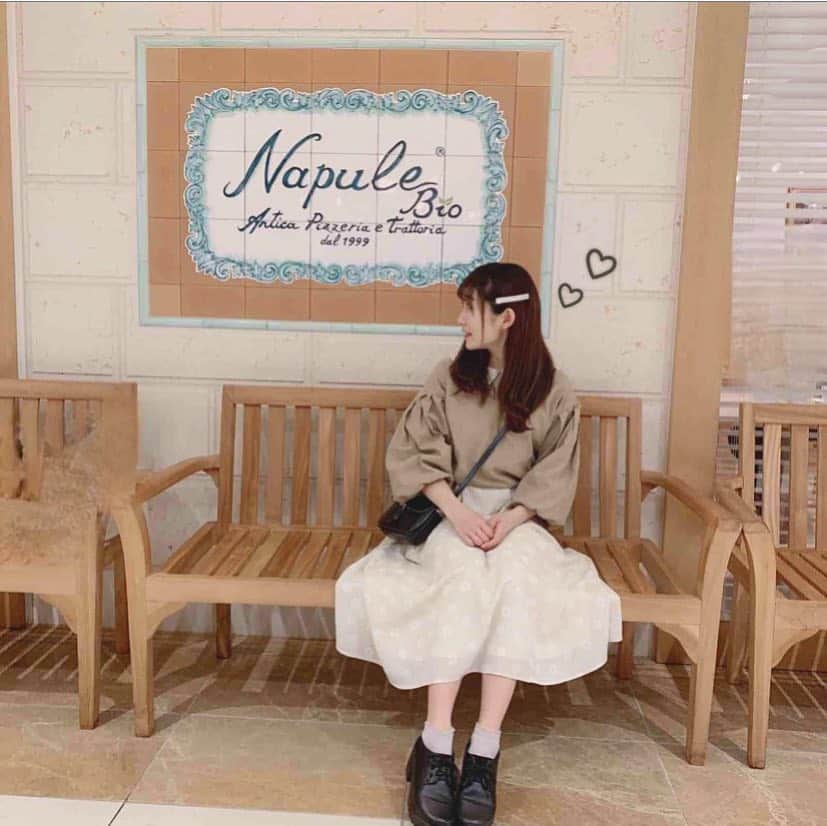 夏川愛実のインスタグラム：「ㅤㅤㅤㅤㅤㅤㅤㅤㅤㅤㅤㅤㅤ ㅤㅤㅤㅤㅤㅤㅤㅤㅤㅤㅤㅤㅤ  昨日の #私服 ㅤㅤㅤㅤㅤㅤㅤㅤㅤㅤㅤㅤㅤㅤㅤㅤㅤㅤㅤㅤㅤㅤㅤㅤ トップス、靴 @grl_official  スカート @niceclaup_official_  ㅤㅤㅤㅤㅤㅤㅤㅤㅤㅤㅤㅤㅤㅤㅤㅤㅤㅤㅤㅤㅤㅤㅤㅤ #grl#グレイル#niceclaup#ベージュコーデ#スカート#ロングスカート#春コーデ」