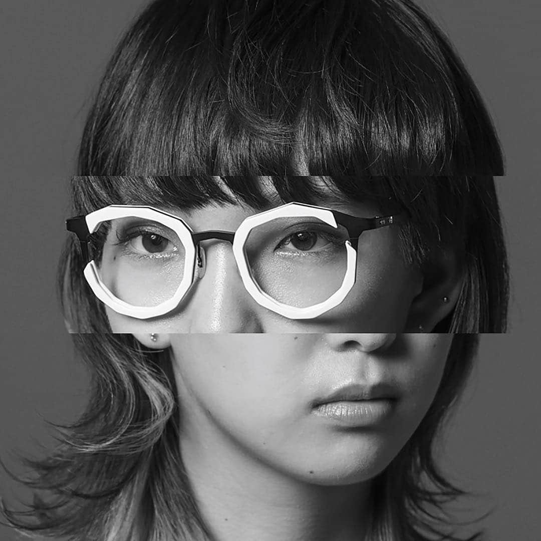 マサヒロマルヤマのインスタグラム：「Straight 360 degree portraits from website」