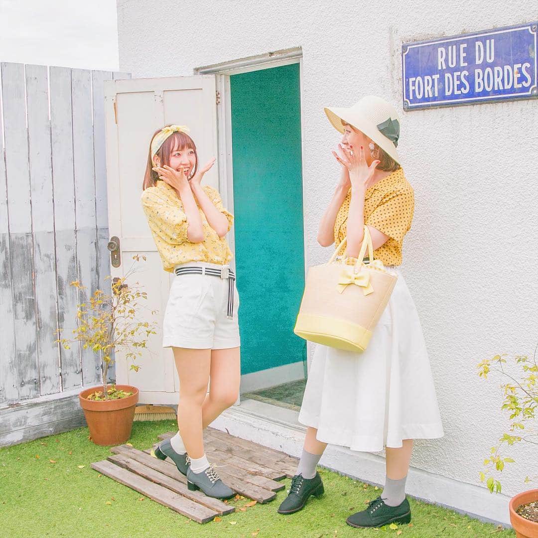 SuperGroupiesのインスタグラム：「🌈#アイドリッシュセブン かごバッグがペアで当たる🌈スパグルプレゼントキャンペーン開催💕⠀⠀⠀⠀⠀ もうすぐゴールデンウィークですね！ ⠀⠀⠀⠀⠀ 当店ではゴールデンウィーク期間中、 「アイドリッシュセブン」とコラボした 可愛いかごバッグ7種をお友達とあなた、 二人にプレゼント🎁するキャンペーンを開催します🙌🏻 ⠀⠀⠀⠀⠀ 下記の詳細をチェックして、 お友達と一緒にバッグを当てよう💓 ﻿ ⠀⠀⠀⠀⠀ ⠀⠀⠀⠀⠀ 応募条件を満たした方の中から抽選で、﻿ 合計14名様（7組）に以下のアイテムをプレゼント🎉﻿ ＝＝＝＝＝＝＝＝＝＝＝＝＝＝＝＝＝＝＝＝＝＝＝﻿ 🎁プレゼント商品🎁﻿ ①和泉一織モデル かごバッグ ②二階堂大和モデル かごバッグ ③和泉三月モデル かごバッグ ④四葉環モデル かごバッグ ⑤逢坂壮五モデル かごバッグ ⑥六弥ナギモデル かごバッグ ⑦七瀬陸モデル かごバッグ 📍それぞれ1組様に2個ずつプレゼントします。 ＝＝＝＝＝＝＝＝＝＝＝＝＝＝＝＝＝＝＝＝＝＝＝﻿ ⠀⠀⠀⠀⠀ この投稿は「⑥六弥ナギモデル かごバッグ」が 1組様に当たる応募用投稿です。 ⠀⠀⠀⠀⠀ 他モデルに応募したい方は 今後の投稿をお待ちください♪ ⠀⠀⠀⠀⠀ もちろん、複数のプレゼントに応募しても大丈夫です🙆‍♀️ ⠀⠀⠀⠀⠀ 🎁キャンペーン期間🎁 4/19（金）〜5/6（火） ⠀⠀⠀⠀⠀ ⠀⠀⠀⠀⠀ 🎁応募方法🎁 カンタン2ステップで応募できます！ ─────────────────────﻿ 1️⃣SuperGroupies 公式アカウント（ @supergroupies ）をフォロー﻿ 2️⃣この投稿のコメント欄に、一緒に「六弥ナギモデル / かごバッグ」をゲットしたい友達(インスタグラムのアカウント)を1人タグ付け﻿ ─────────────────────﻿ 📍1コメントを1エントリーとさせて頂きますので、お互いタグ付けし合うとさらに当選率がアップ！ 📍お一人で違うお友達をたくさんタグ付けするのもOKです！ 📍タグ付けするお友達が当店のアカウントをフォローする必要はございません。 ⠀⠀⠀⠀⠀ ⠀⠀⠀⠀⠀ これからの季節はもちろん  #ナナライ でも大活躍しそうなかごバッグ🌈 お友達とおそろしてお出かけしてみませんか👭✨ ⠀⠀⠀⠀⠀ この写真のぴかちゃんとへいりんみたいに おそろコーデで夏のイベントを楽しむのもおすすめです😉 ⠀⠀⠀⠀⠀ 応募期間は5月6日（月・祝）まで！﻿ ⠀⠀⠀⠀⠀ たくさんのご応募お待ちしております👏﻿ ⠀⠀⠀⠀⠀ ⠀⠀⠀⠀⠀ ご質問等ございましたらコメント欄にて承ります🎀﻿ ⠀⠀⠀⠀⠀ ⠀⠀⠀⠀⠀ 【注意事項】 📍当選者には5月31日(金)までに当店のアカウントからDMをお送りします。尚、当選連絡は代表者（コメントした方）のみになります。 📍プレゼントの発送は代表者とお友達、まとめての発送もしくは別々の発送がお選びいただけます。 📍当選商品の発送は日本国内に限らせていただきます。﻿ 📍当選した方はこちらのアカウント・ライブ配信にて紹介させていただく場合がございますので、予めご了承ください。﻿ ⠀⠀⠀⠀⠀ ⠀⠀⠀⠀⠀ #supergroupies #anime #japaneseanime #スーパーグルーピーズ #アニメ #アニメコラボ #コラボグッズ #ファッションにアニメを #アニメグッズ #アイナナ #idolish7 #i7 #プレゼントキャンペーン #六弥ナギ #nagirokuya #かごバッグ #かごバッグコーデ #イエローコーデ #双子コーデ #おそろコーデ #リンクコーデ #twinlook #트윈룩 #시밀러룩」