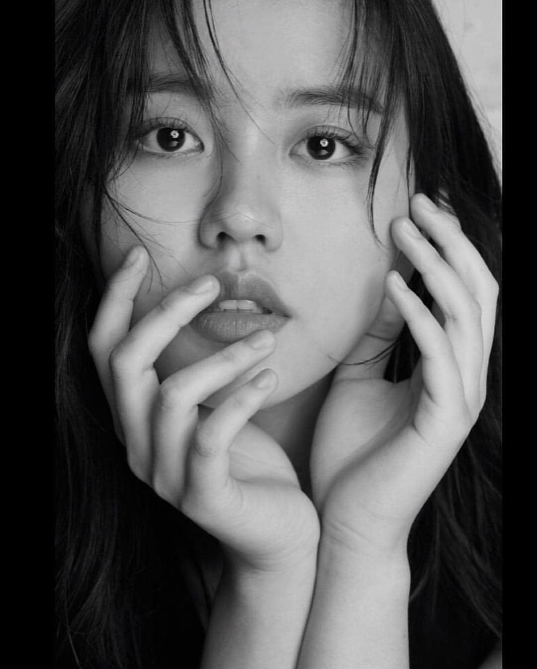 キム・ソヒョンさんのインスタグラム写真 - (キム・ソヒョンInstagram)「2019 프로필 B컷 📷」4月24日 11時21分 - wow_kimsohyun