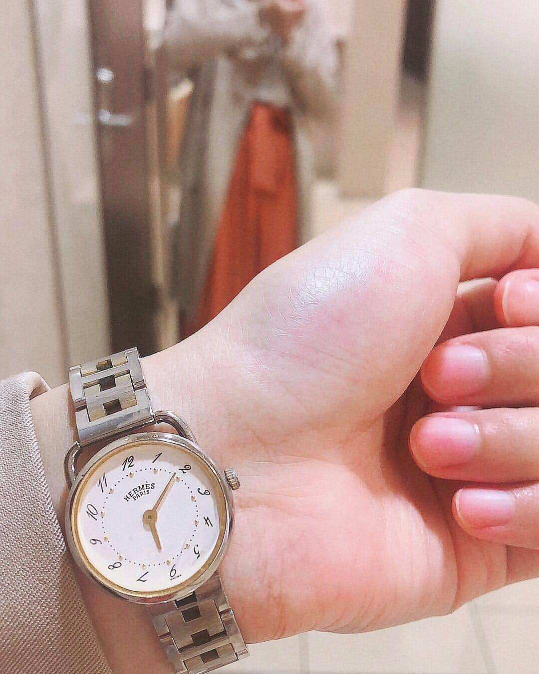 森實りこさんのインスタグラム写真 - (森實りこInstagram)「: ﻿ watch ⌚️ ﻿ ﻿ ﻿ #Hermes﻿ ﻿ ﻿ #fashion#ファッション﻿ #腕時計#エルメス﻿ #myfavorite#時計﻿ #iphoneography ﻿ #手元倶楽部#手元くら部﻿ ﻿ 本日はfreshプレミアム個撮♡」4月24日 11時20分 - ricozane