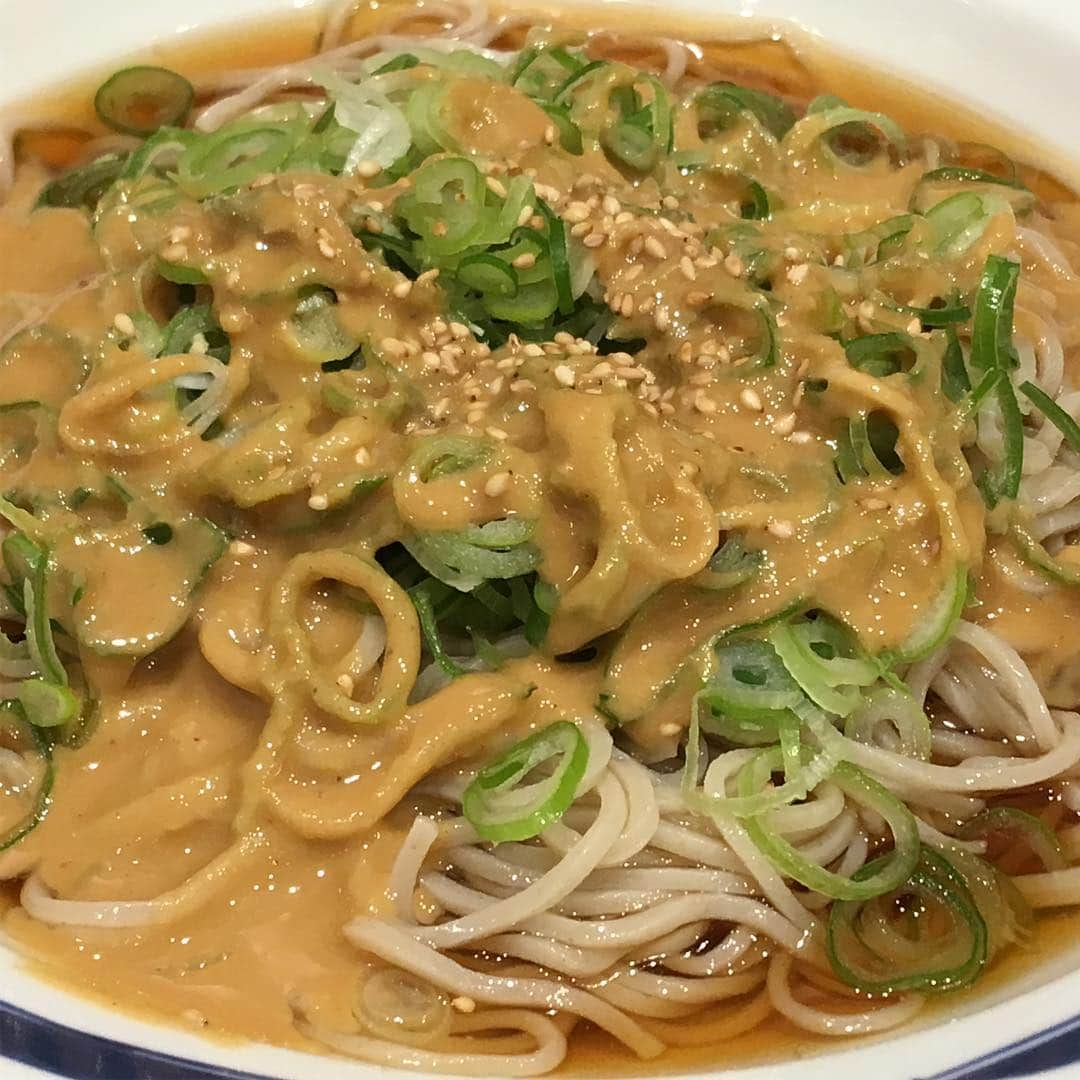 柳家さん生さんのインスタグラム写真 - (柳家さん生Instagram)「4/24昼ご飯だぁ〜新宿はそば処信州屋の冷やしねりごま蕎麦👍 #さん生 #新宿 #そば処 #信州屋 #ねりごま」4月24日 11時30分 - waraiguma1957