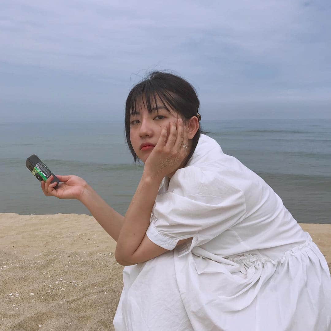 のインスタグラム：「나는 바다가 너무 좋다💙」