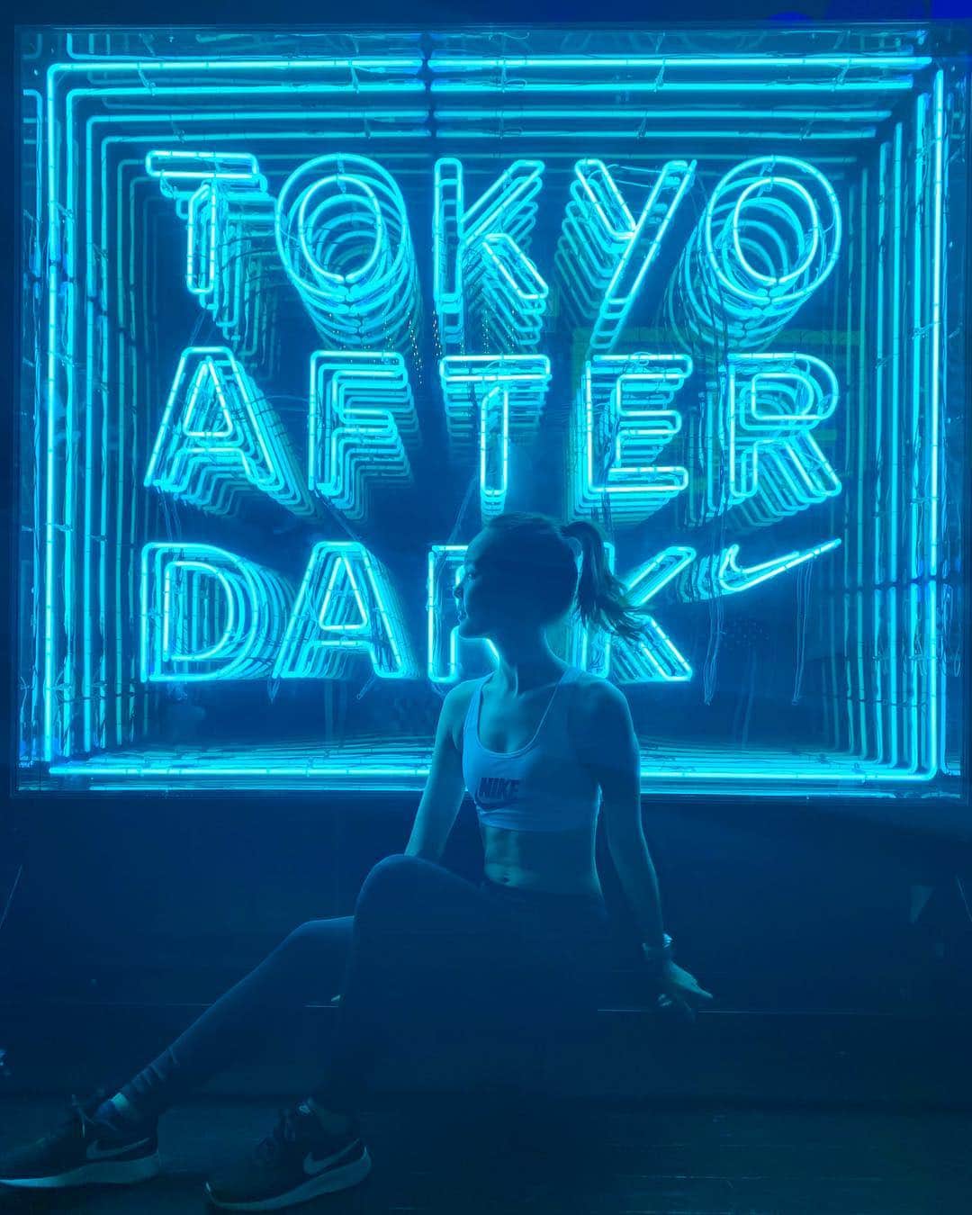 磯田 ひかる(Hikaru Isoda) のインスタグラム：「光と影のパワーなのかムキムキに写って嬉しい🥺❤️笑 NIKEのイベントでした✔️✔️#tokyoafterdark」