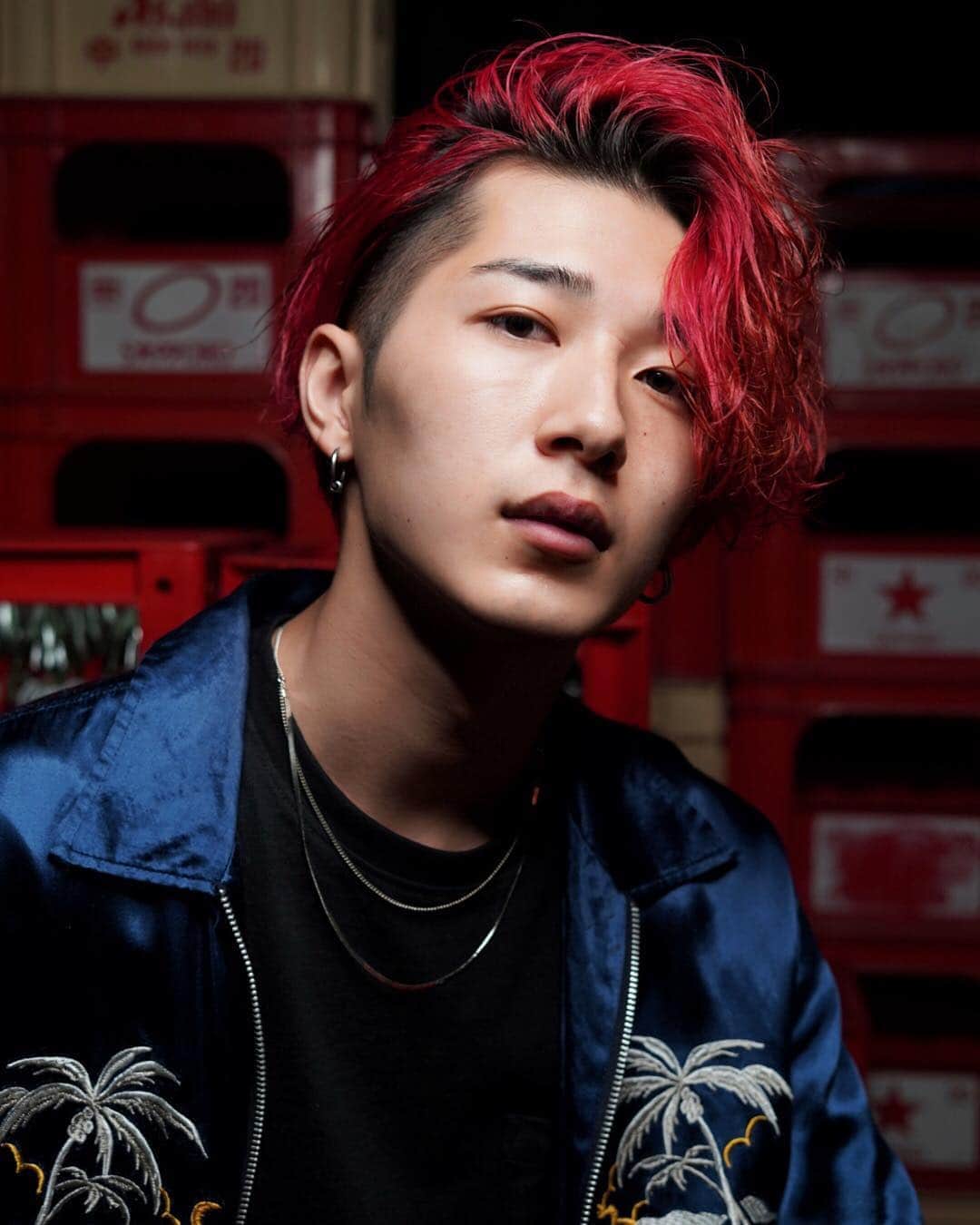 雄三 雨宮さんのインスタグラム写真 雄三 雨宮instagram 近澤智 Satoru 9 25 最初で最後の赤髪 期間限定な遊びヘアーやりました 艶耳掛け編 えろ髪 ネックレスは Commuse Official Oceantokyo Oceantokyo本店 メンズヘア メンズファッション メンズパーマ