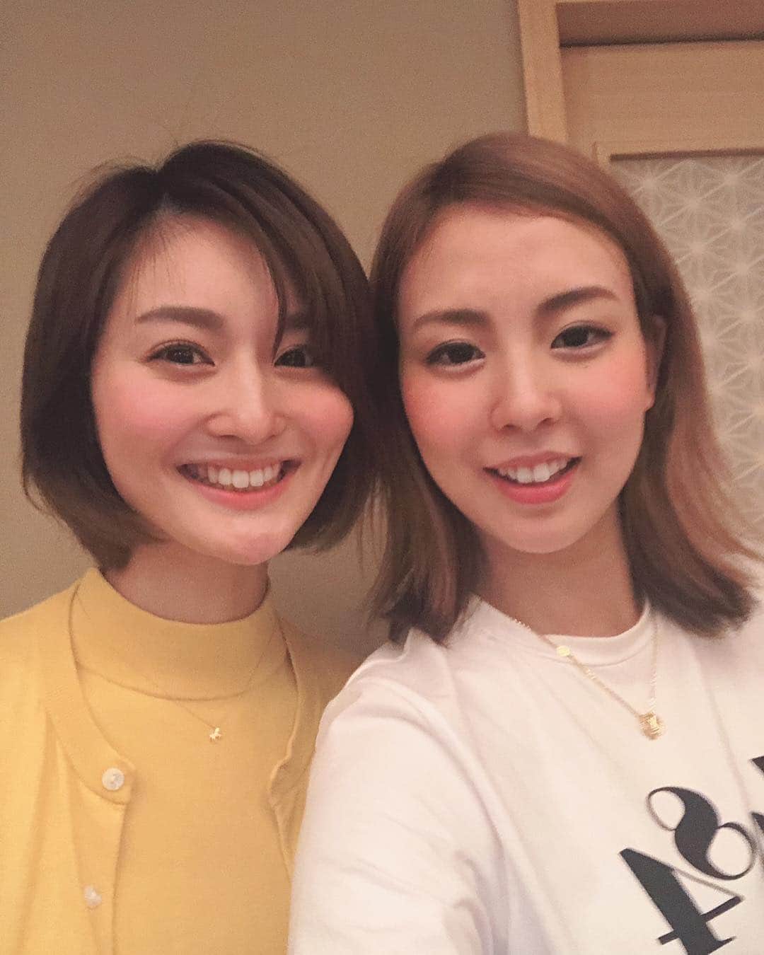 矢吹世奈のインスタグラム：「・ たのしい時間はあっという間。 だいすきな人たちと 美味しいごはん食べてきました🤤 #しおんさんは今日も美人でした #久しぶりにやっと会えた💓 #最近はInstagramでしか関わっていなかった #LINEよりInstagram #またDMします笑 #ハッシュタグの使い方ちげーよ」