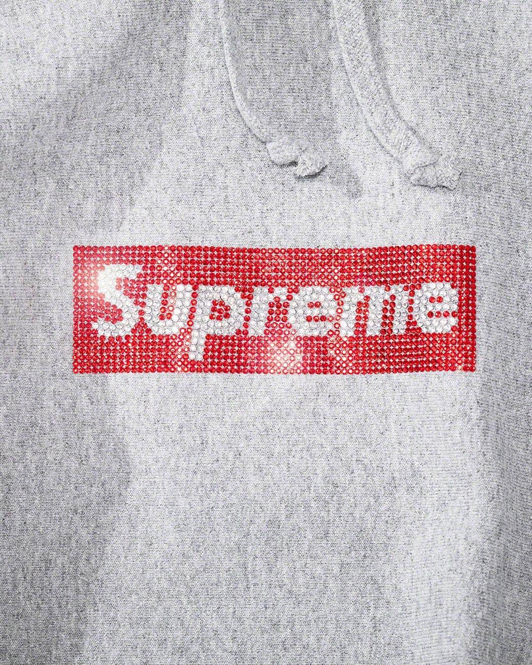 シュプリームさんのインスタグラム写真 - (シュプリームInstagram)「Supreme 25th Anniversary Swarovski® Box Logo」4月24日 22時31分 - supremenewyork