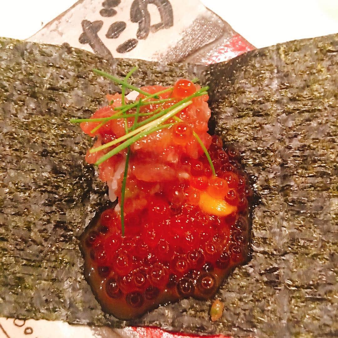 金巻ともこさんのインスタグラム写真 - (金巻ともこInstagram)「とだかだよー！！！とだかだー！満足。花山椒今年は高いんだってねえ。菜の花しんじょがおいしかった！ #立呑みとだか #とだか」4月24日 13時39分 - tomotomoco