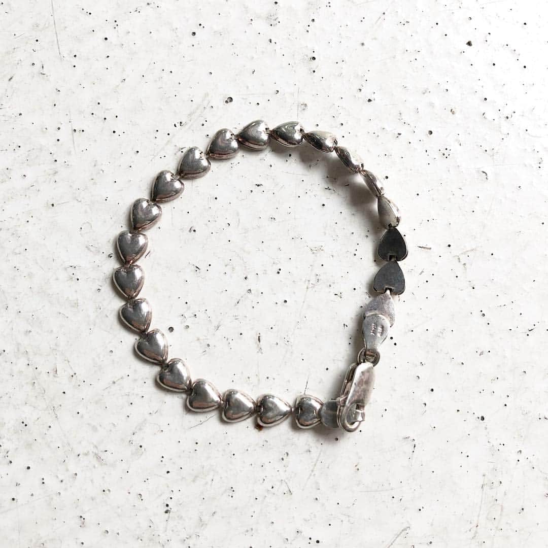 DROP...vintage select shopさんのインスタグラム写真 - (DROP...vintage select shopInstagram)「【New stuff】 MADE IN ITALY 925 silver heart bracelet size 18cm PRICE ¥6000-(+TAX) DMへお問い合わせ宜しくお願い致します」4月24日 13時57分 - tokyo_drop