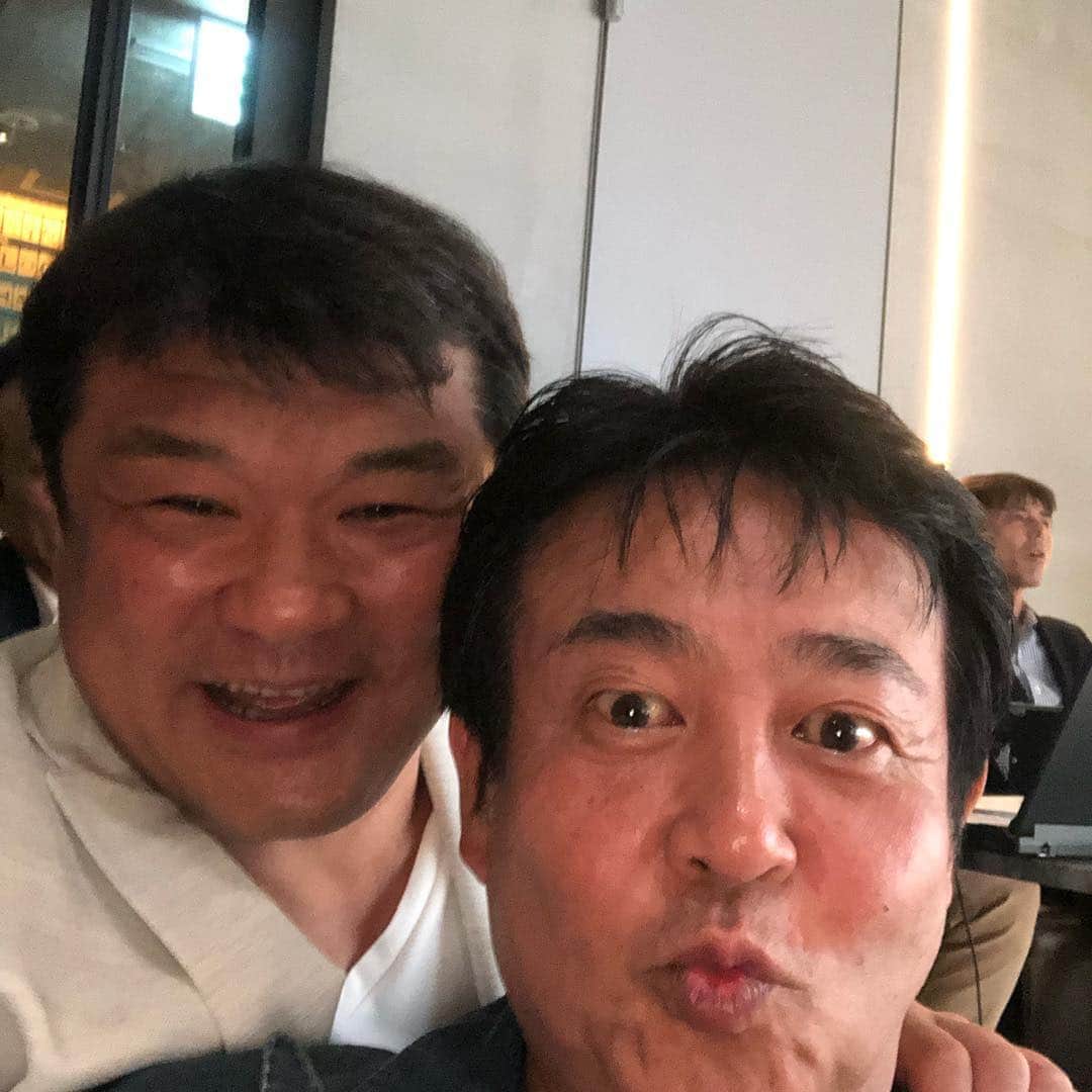 吉田秀彦のインスタグラム：「誕生日おめでとうございます🎂🎉 #チューブ #前田亘輝」