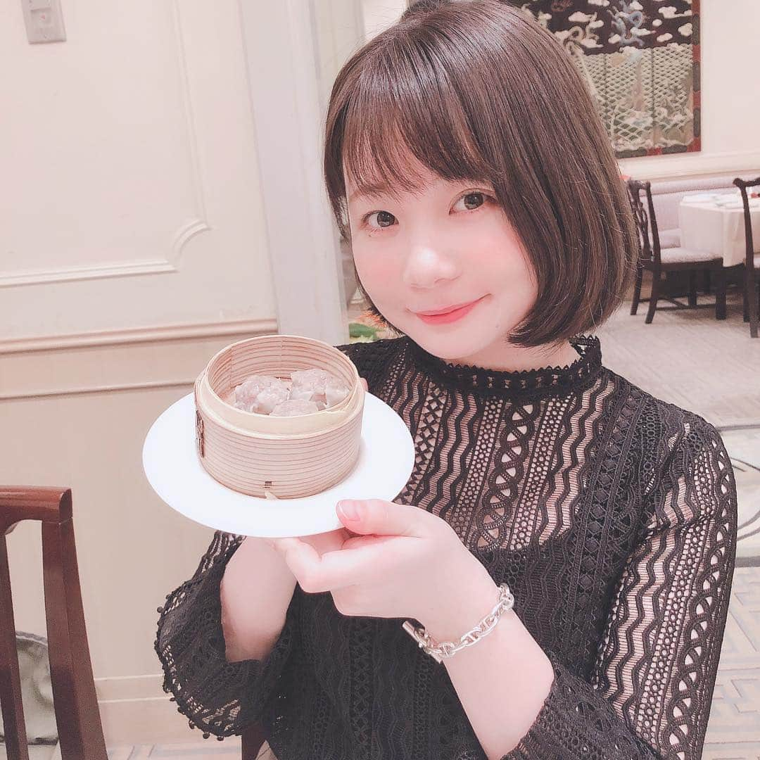 真奈さんのインスタグラム写真 - (真奈Instagram)「大好きな崎陽軒で ハゲワンの打ち合わせでした☺️🧡」4月24日 14時03分 - manatmnt0116