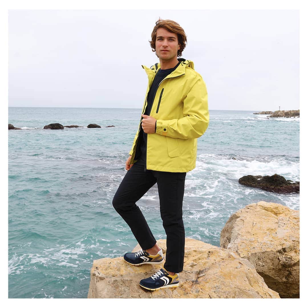 のインスタグラム：「“If we were meant to stay in one place, we would have roots instead of feet.” Explore the #world with #sneakers and apparel that guard against the elements - the AMPHIBIOX™ Collection by Geox. Be ready for anything in sneakers that offer ultimate breathability and comfort around the clock & keep water out and feet safely dry as you #explore the world.  Thanks to our @riccardomarca 🏄」