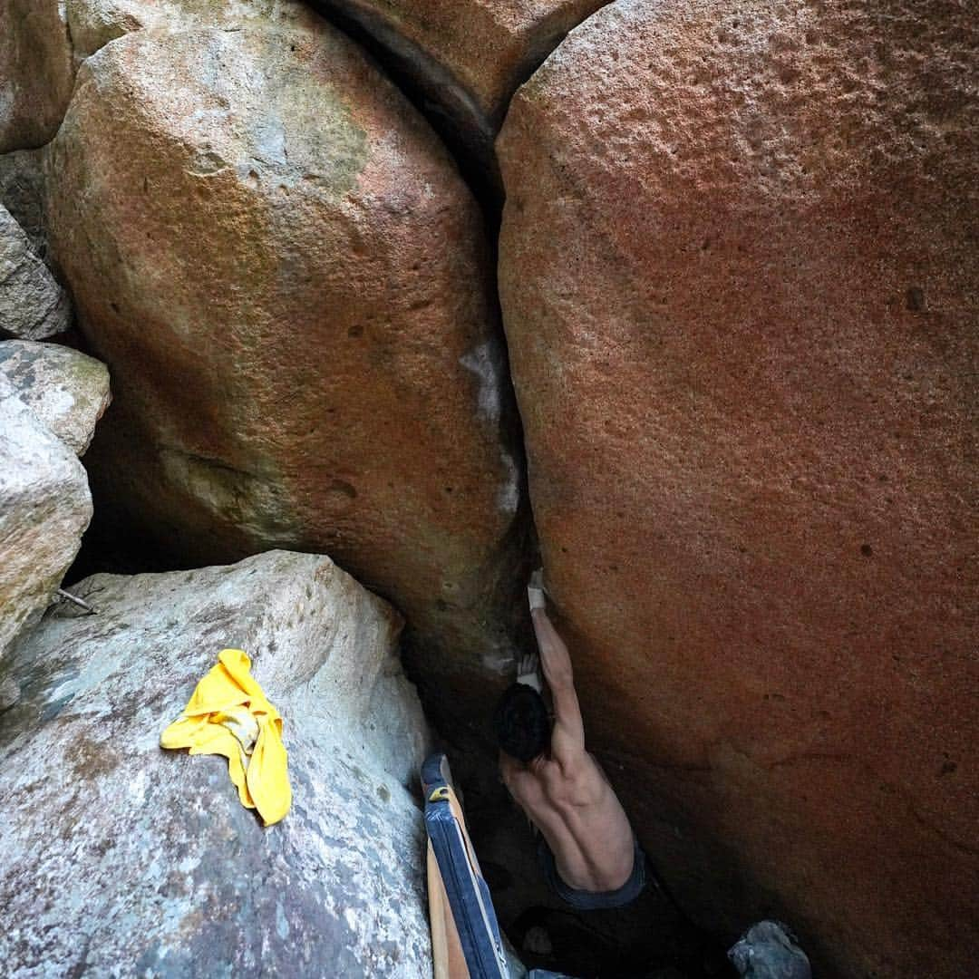 小山田大さんのインスタグラム写真 - (小山田大Instagram)「Crack project. I was able to solve all the moves! But the weather is worse. Both temperature and humidity rise. I hope this weather will be better.」4月24日 15時06分 - dai_koyamada