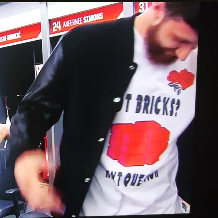 レイチェル・ニコルズさんのインスタグラム写真 - (レイチェル・ニコルズInstagram)「Annnd just got a clean look at the shirt Jusuf Nurkic was wearing tonight: “Got Bricks? Next question.”」4月24日 15時12分 - rachel_nichols