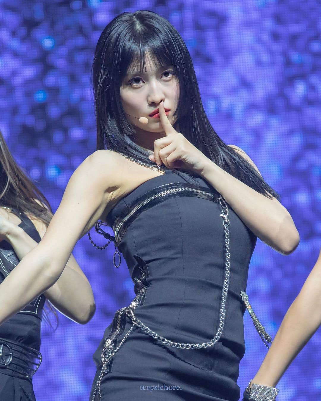 モモさんのインスタグラム写真 - (モモInstagram)「♡ [Fantaken] 190422 - FANCY Showcase  #MOMO #트와이스 #모모 #平井もも #もも #TWICE ©terpsichore」4月24日 16時17分 - momojype