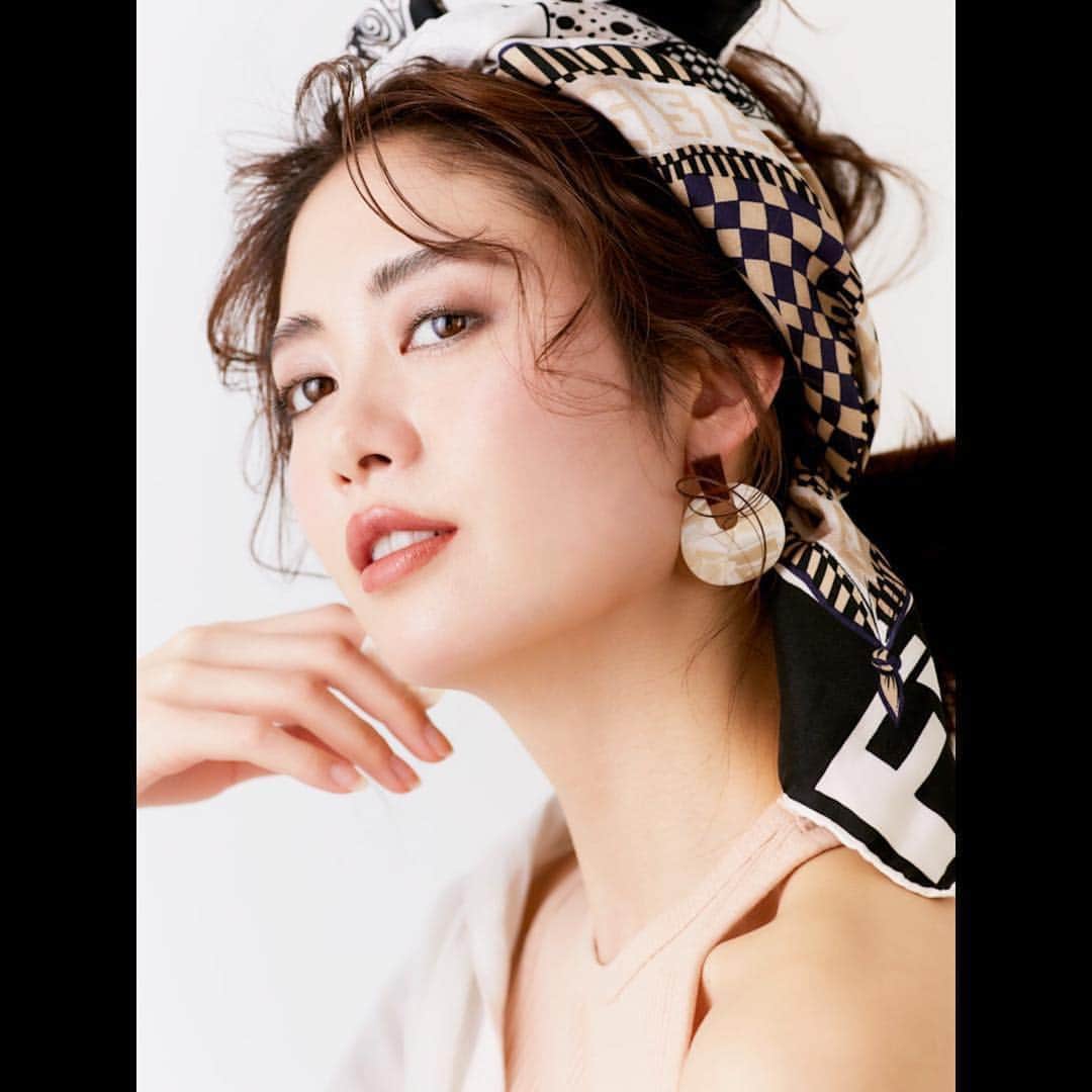土屋ひかるのインスタグラム：「土屋ひかる  撮影：雨宮章 . https://neutral-tokyo.com/models/tsuchiya . #shooting #photoshoot  #model #modeling #fashion #instafashion #instagood #instalike #Japanese #Tokyo #japan #instadaily #instapic #fashiongram #instastyle  #outfit #coordinate  #nmtinc  #ファッション #コーデ #モデル #東京 #土屋ひかる #ビューティー  #ヘア #ヘアアレンジ」