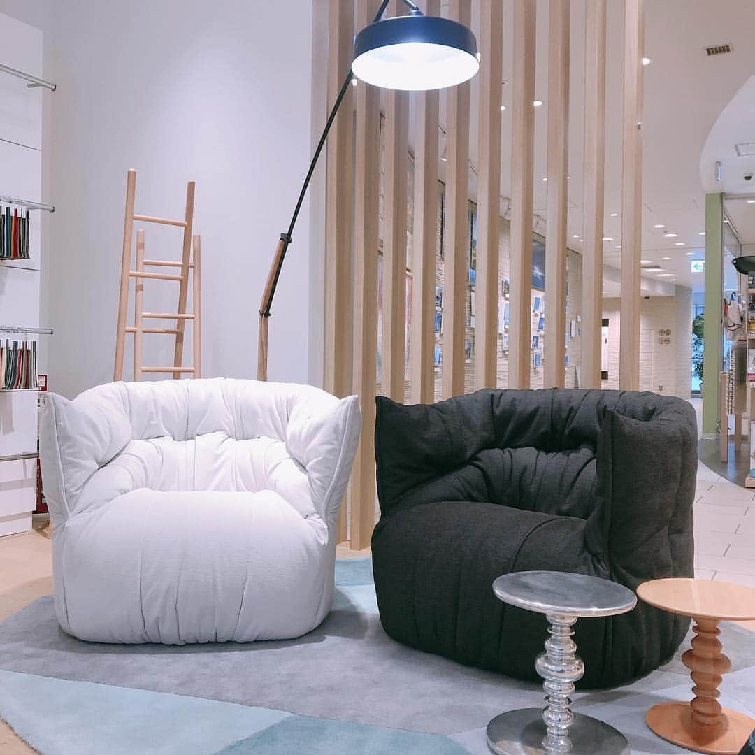 ligne roset shopのグルメインスタ
