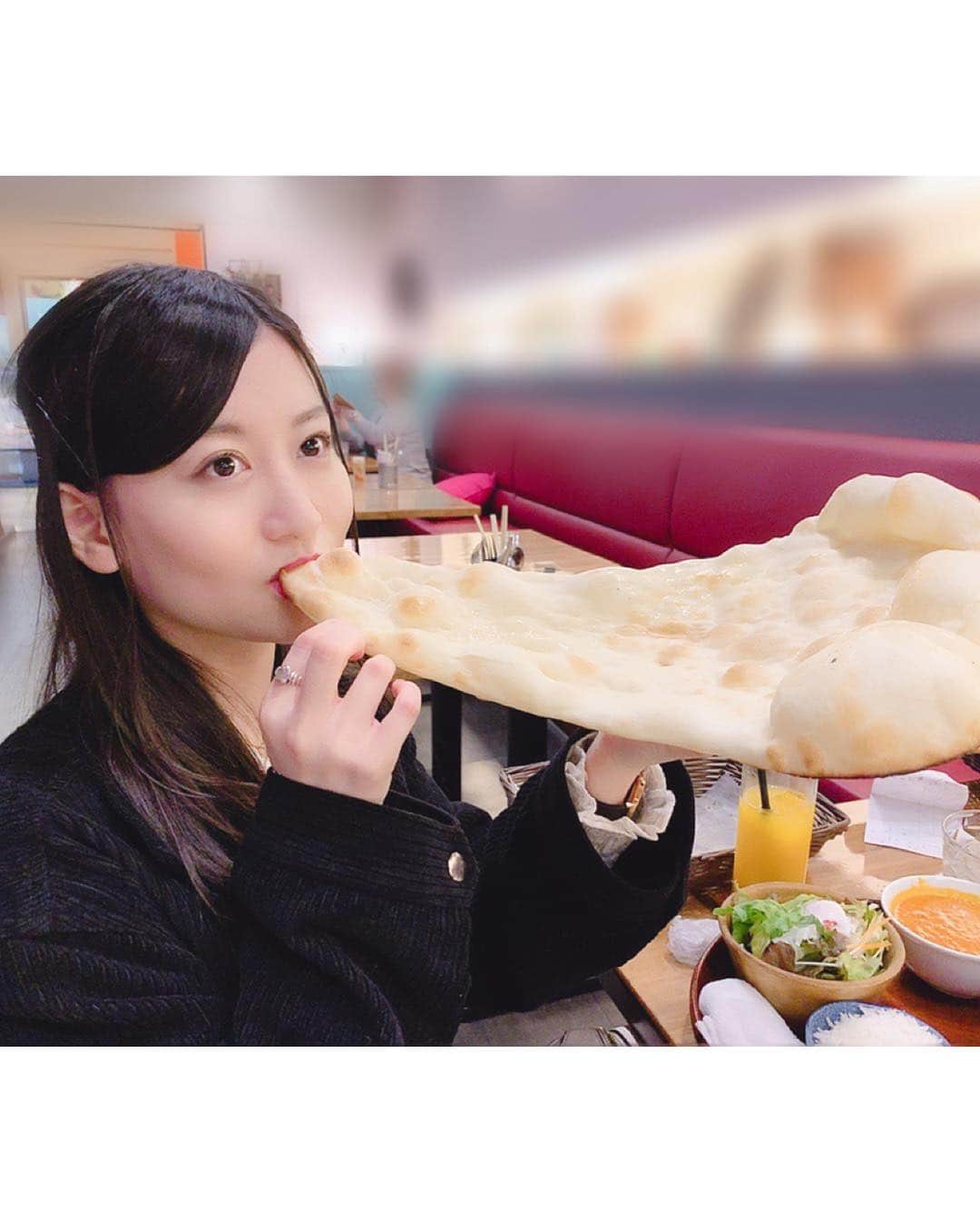 上西恵さんのインスタグラム写真 - (上西恵Instagram)「お腹ペコペコだったので これと、お母さんと妹の残りも食べてしまいました🤫 夜ご飯は抜こう😢笑 ⠀ photo by @jonishi_rei ⠀ #ランチ #カレーナン #カレー #ナン」4月24日 17時10分 - jonishi_kei