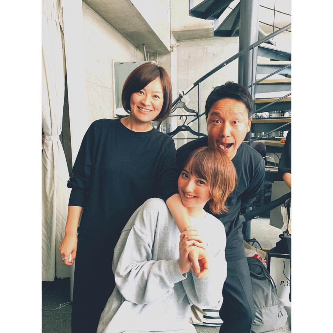 佐々木希さんのインスタグラム写真 - (佐々木希Instagram)「🐯🐯🐯 タイガー魔法瓶さんの撮影！ お二人さん、今日もありがとう！」4月24日 17時07分 - nozomisasaki_official