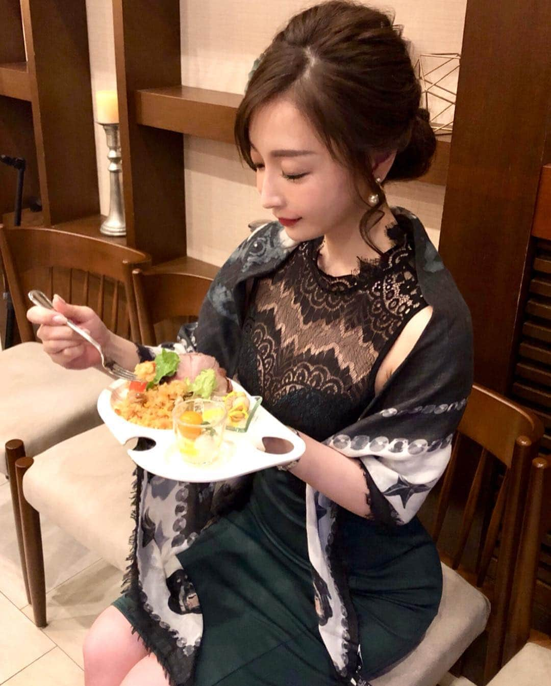 竹内渉さんのインスタグラム写真 - (竹内渉Instagram)「結婚式2次会前に @gunhee_aoyama でヘアセットしてもらってきました☺️❣️ ドレスにぴったりの素敵な仕上がりに大満足🥰💓プライベート仕様のスタイリングも次回学びに行く予定で既に楽しみ🤤🧡 スアさんありがとうございました😍@suakm_gunhee」4月24日 17時31分 - ayumu_takeuchi