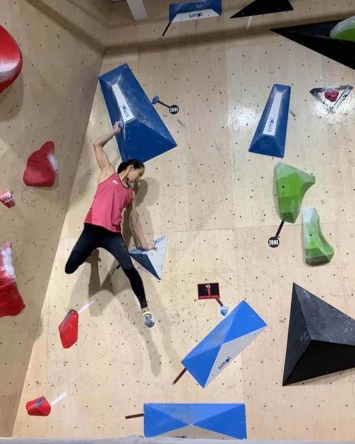 野口啓代のインスタグラム：「This is my video of Today's last training before worldcup in Chongqing✈️🇨🇳 I always climb last training here in @bpump_ogikubo 👀⚡️* * * ひっさびさのビデオ📹投稿 ずっと実家にこもって登ってました🏘大会前に荻窪PUMPで最終調整‼️WCBモスクワ出てないだけで、すっごい久しぶりのworldcupな気がする〜楽しみ🙈💓* * * @au_official #大和証券 @thenorthfacejp @orientalbaio #三井不動産 @cowsoapcp #zeta  @c3fit_jp @lasportivajp @petzl_official  @newhale_japan」