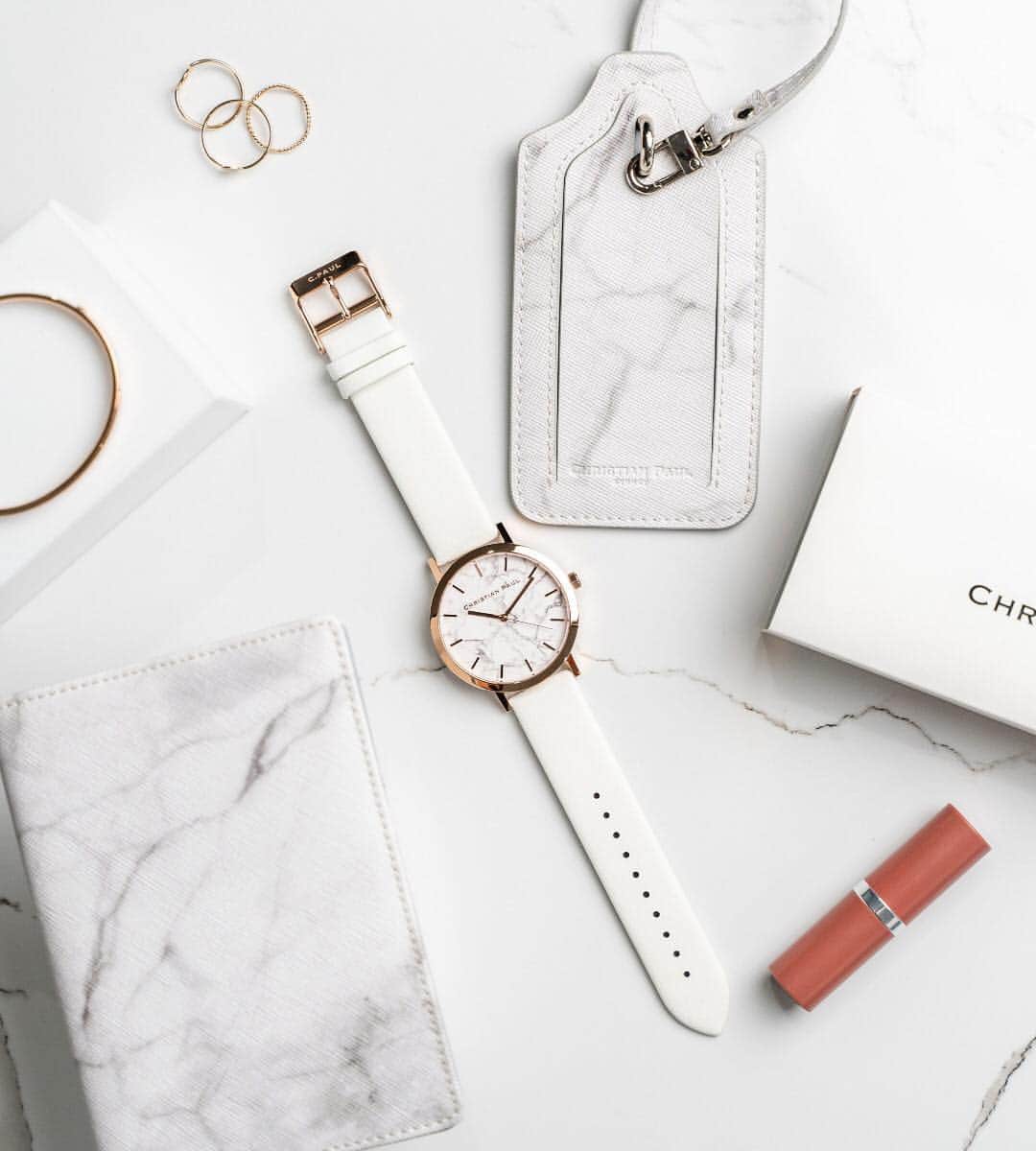 Christian Paulさんのインスタグラム写真 - (Christian PaulInstagram)「AND THE WINNER IS @courtneyhedger_ Congratulations! 🥳  MARBLE GIVEAWAY✨ Tag a friend for your chance to win:  1 x Bondi Marble 43mm timepiece 1 x White Marble leather Passport Holder  1 x White Marble Leather luggage tag  All you have to do is: ▪️Be following @christianpaulwatches ▪️Tag as many friends as you please ☺️ Winner announced in 48 hours 🥳  #giveaway #christianpaul #marble」4月24日 18時03分 - christianpaulwatches