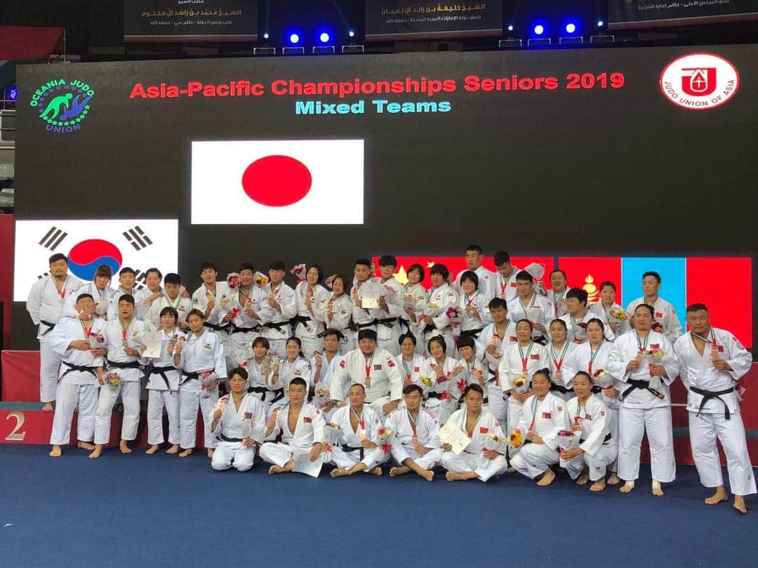 全日本柔道連盟(AJJF)さんのインスタグラム写真 - (全日本柔道連盟(AJJF)Instagram)「【 #アジアパシフィック 】 4月20日〜23日にアラブで開催された #アジアパシフィック選手権大会 の写真です📸✨ 大会結果及び写真を連盟ホームページにて掲載しております🥋  皆さま沢山の応援ありがとうございました❗️ . ▽大会詳細▽ http://www.judo.or.jp/p/48423  #柔道  #柔道家 #日本代表 🇯🇵 #judoka #judo #japan  #UAE🇦🇪 #roadtotokyo  #tokyo2020 #がんばれニッポン」4月24日 18時45分 - ajjf_official