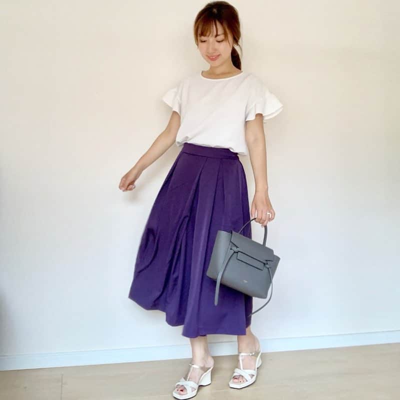EDIST. CLOSET さんのインスタグラム写真 - (EDIST. CLOSET Instagram)「﻿ 本日のブログはオフィシャルEDIST. Tomomiさん(H154) @tomomi.smile  が更新‼️﻿ カジュアルにも清楚にも着回せるスカート見えパンツのご紹介✨﻿ カジュアルバージョンはブログにてご覧ください☺︎﻿ ▶︎ https://ameblo.jp/edist-closet/entry-12456170177.html﻿ ★プロフィール欄→公式サイトからもリンクします﻿ ﻿﻿﻿ ﻿ ﻿ ﻿ tops  #ANAYI﻿ ﻿ pants  #EDISTCLOSET﻿ スカート見えワイドパンツ(Aセット)Sサイズ﻿ ★webストア対象アイテム﻿ ﻿ shoes  #YOSHITOdeOrange﻿ ﻿ bag  #CELINE﻿ ﻿ ﻿﻿﻿ ﻿﻿﻿ ﻿﻿﻿ ﻿﻿﻿ #エディストクローゼット  #着回し  #コーデセットレンタル  #ファッションレンタル #洋服レンタル ﻿﻿﻿ #mamafashion #mamacode #ママファッション #ママコーデ  #オフィスコーデ #通勤コーデ  #通勤服  #お仕事コーデ #オフィスカジュアル #高見えコーデ #体型カバー #スタイルアップ #おしゃれさんと繋がりたい #OLコーデ #エディストクローゼットAセット #コーデセットレンタル ﻿﻿﻿ #followforfollowback #f4f #フォロバ #相互フォロー  #相互 ﻿﻿」4月24日 18時41分 - edist.closet
