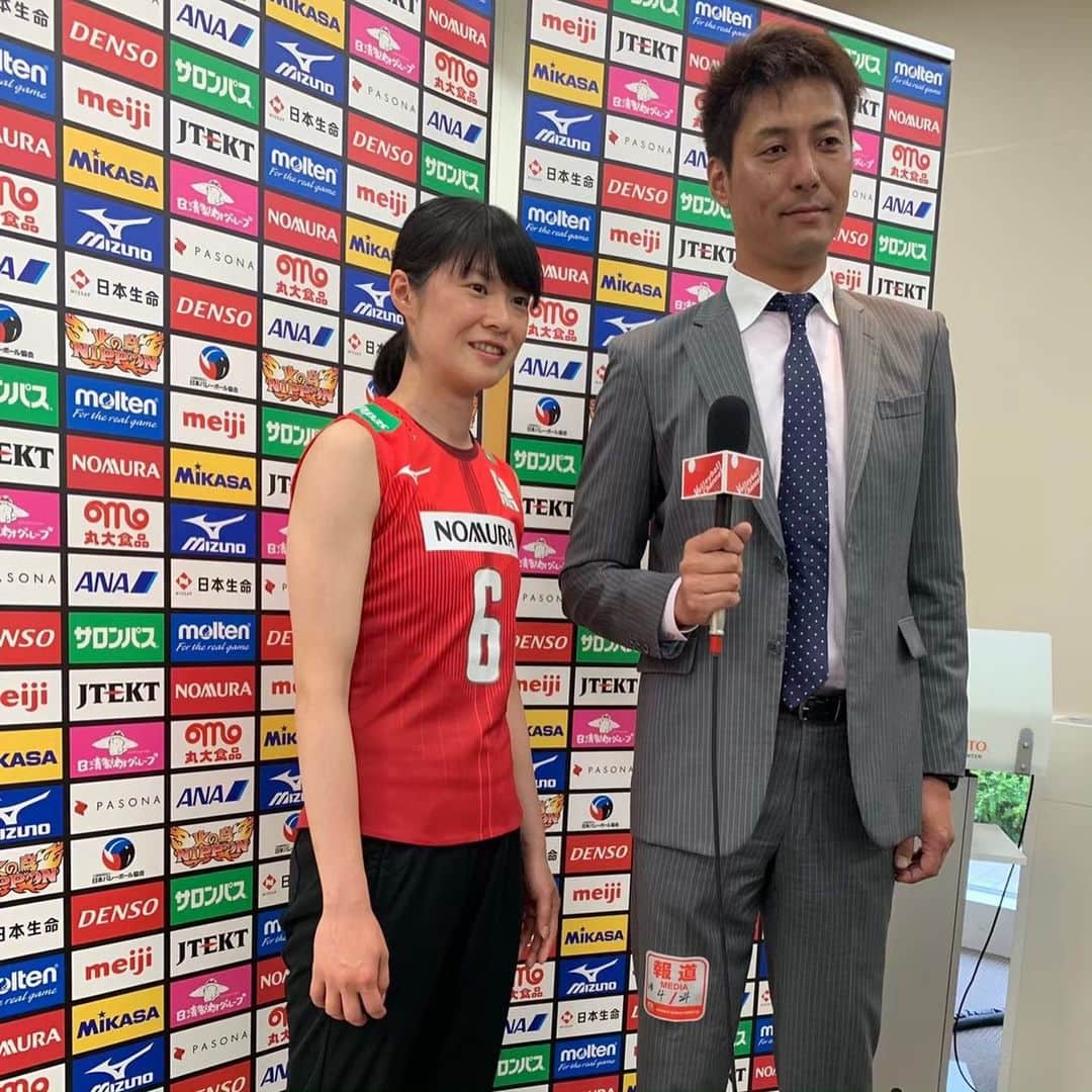 山本隆弘さんのインスタグラム写真 - (山本隆弘Instagram)「いよいよ女子日本代表が始動しました🏐 オリンピックまで457日となりました。 今年はワールドカップも開催されます。 選手一人一人の覚悟を感じた会見でした！ 監督含め数名にインタビューして来たよー😎 #バレーボール  #バレーボール女子  #バレーボールチャンネル」4月24日 18時54分 - yamamototakahiro5