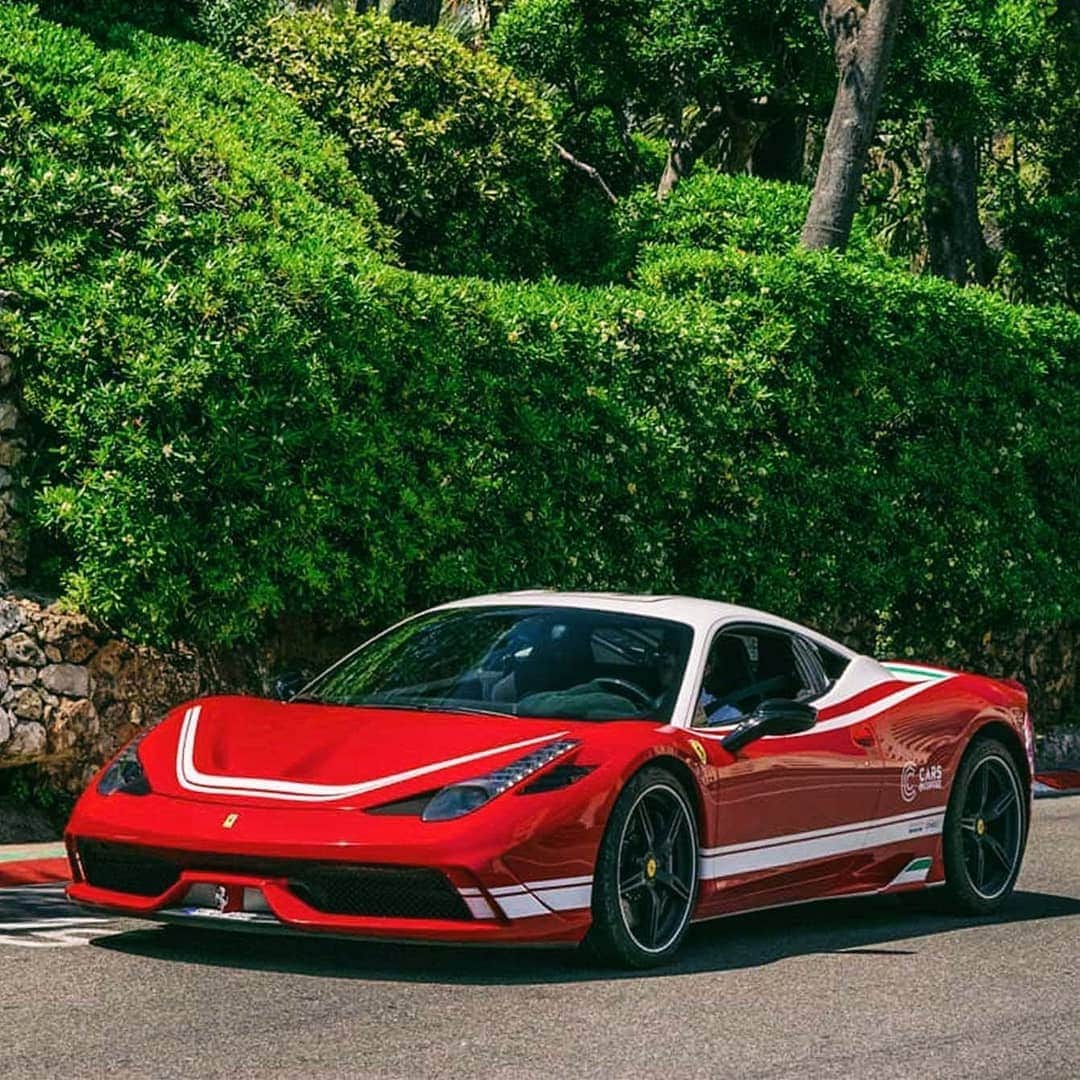 Ferrari APACさんのインスタグラム写真 - (Ferrari APACInstagram)「When beauty is limitless, the #458Speciale is made even more special with #TailorMade. #Ferrari #FerrariSpeciale #CavallinoRampante 📷: @toffeur.carsphotography」4月24日 19時00分 - ferrariapac