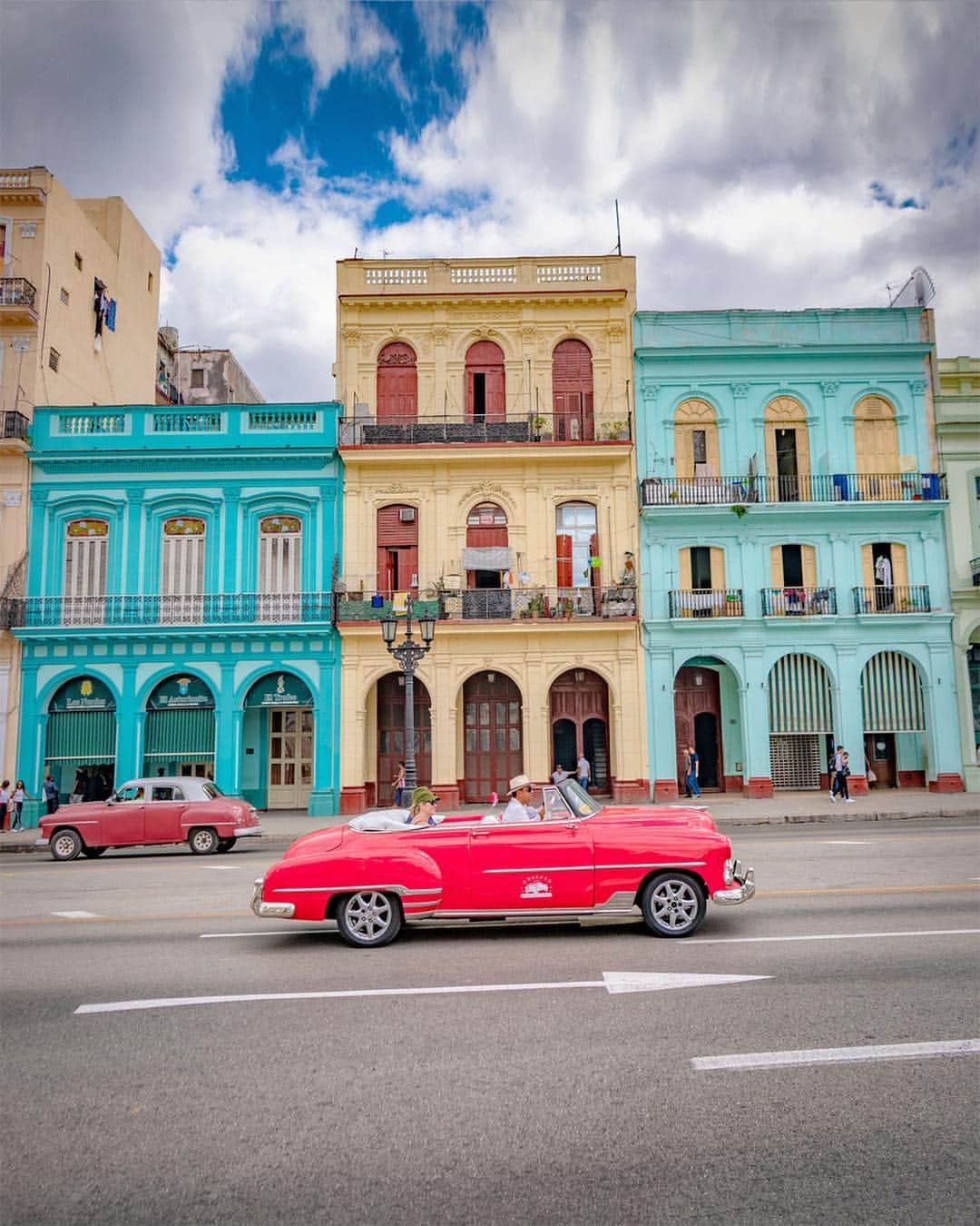 Awesome Wonderful Natureさんのインスタグラム写真 - (Awesome Wonderful NatureInstagram)「Old Havana, Cuba🇨🇺 Photos by @kyrenian  #fantastic_earth」4月24日 19時02分 - fantastic_earth