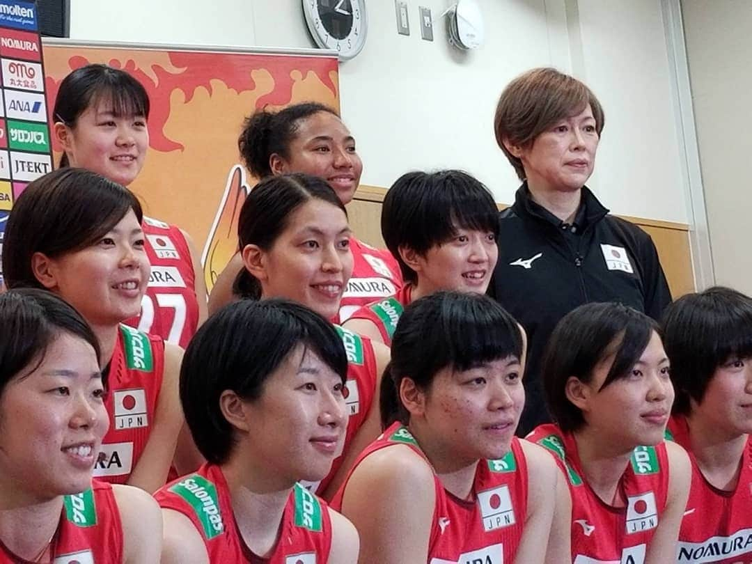 TBSバレブーさんのインスタグラム写真 - (TBSバレブーInstagram)「本日、2019年全日本女子バレー始動会見&公開練習が行われました‼️ .  中田監督も、『五輪を意識してスイッチの入り方がすごくいい感じにスタートしている』と話してくれたように、 .各選手が強い覚悟をもって日の丸を背負っていると感じる会見でした！  #東京五輪 #あと457日 #世界バレーの経験も糧に #女子バレー #日本代表 #中田久美」4月24日 19時12分 - tbs.volleyboo