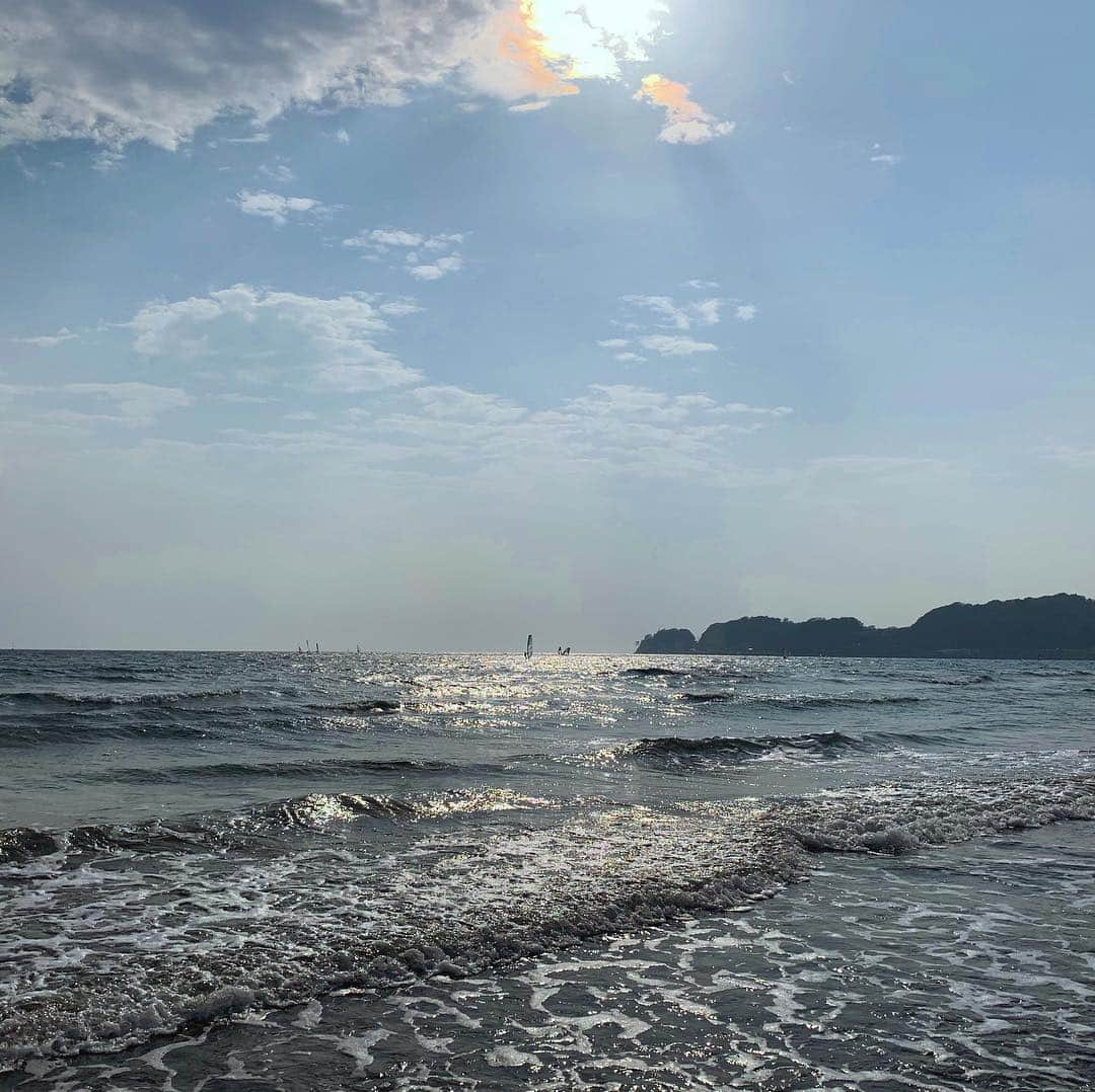 のインスタグラム：「_ 本日夜おしらせ有です🥰 (動画付きかも🤫)」