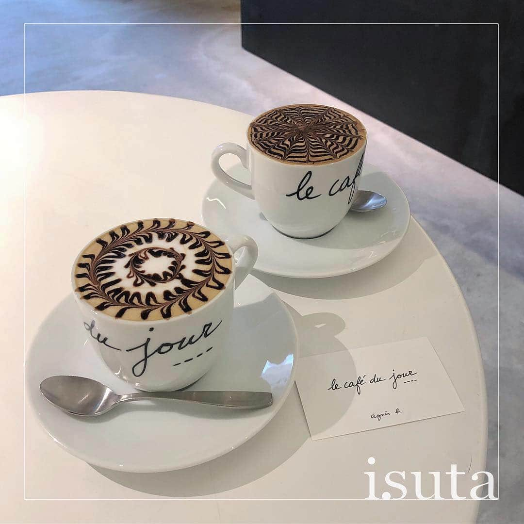 isutaさんのインスタグラム写真 - (isutaInstagram)「. 東京・銀座にあるカフェ「Le Cafe Du Jour（ル カフェ デュ ジュール）」をご紹介♡ . 人気アパレルブランド「アニエス・ベー」のカフェが併設された路面店なんです♩ . 1階の売り場にあるカフェでは、アニエス・ベーのロゴが描かれたカップと共にカフェタイムが楽しめます。 . カフェモカを頼むとかわいいラテアートをしてくれますよ♡ _____ Le Cafe Du Jour Open：10:00〜20:00 access：東京都中央区銀座3-7-1 松屋銀座マロニエ通り館 1F _____ Photo by  @saki_kawamoto_ @05micco @kakigara_champagne . #isuta #isutapic #isutacafe #lecafedujour #agnesb #イスタ #アニエスベー #カフェ」4月24日 19時10分 - isuta_jp