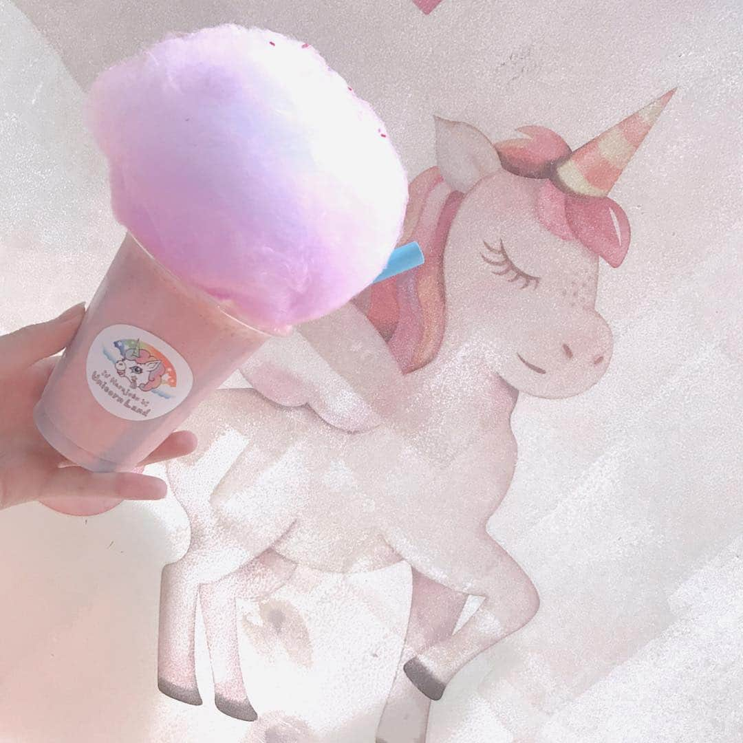 久保怜音さんのインスタグラム写真 - (久保怜音Instagram)「🦄💭💓 #ユニコーンランド  #ユニコーン #可愛い #原宿 #キラキラ #ふわふわ #バナナシェイク #わたあめ」4月24日 19時35分 - satone_kubo