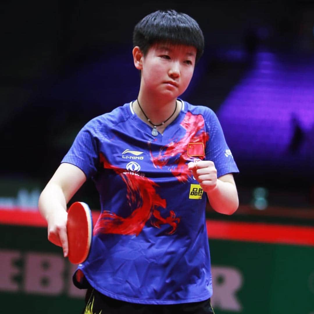 ITTF Worldさんのインスタグラム写真 - (ITTF WorldInstagram)「The difference between winning 💪... ...and losing 😔 Sun Yingsha knocks out Mima Ito in 5 games 👊 Shock or not?  #ITTFWorlds2019 #NotJustPingPong」4月24日 19時48分 - wtt