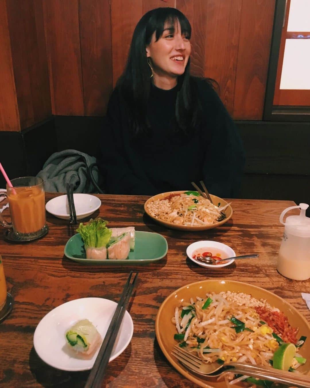 ジュディ舞衣のインスタグラム：「Send noods 🥢🇹🇭 ． ． ． #パッタイ #タイ料理 #麺 #thaifood #padthai #noodles #sendnoods #noms」