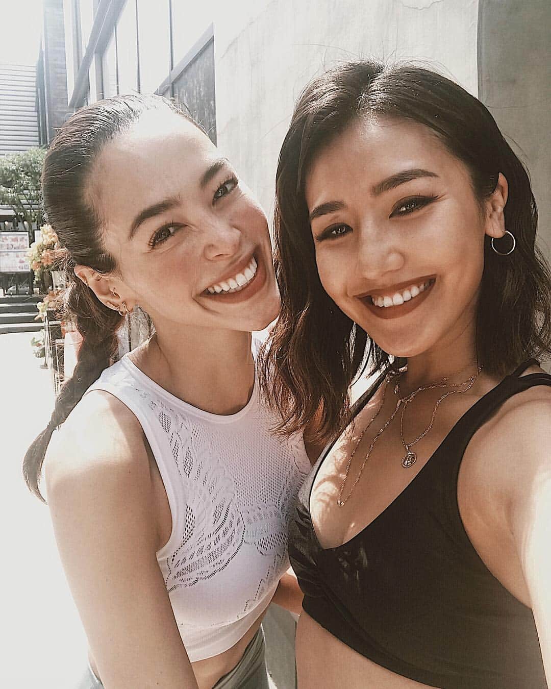 のインスタグラム：「🍋🍋🍋 とっても美しいemi ちゃんのトレーニング楽しかったなぁ💭 履き心地は私的にナンバーワンのフィットネスウェアブランド @lululemonjp で朝から動いて最高だった🍋 . #fitness#workout#training#lululemon」