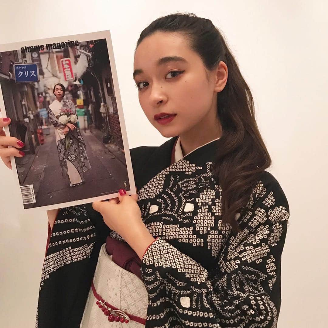 弓ライカさんのインスタグラム写真 - (弓ライカInstagram)「aimeeのカタログ、誰でも貰えるからみてね😏😏 裏表紙と中に居るよ🌘🌘詳しくは @aimme_official の インスタで〜」4月24日 20時22分 - yumi_raika