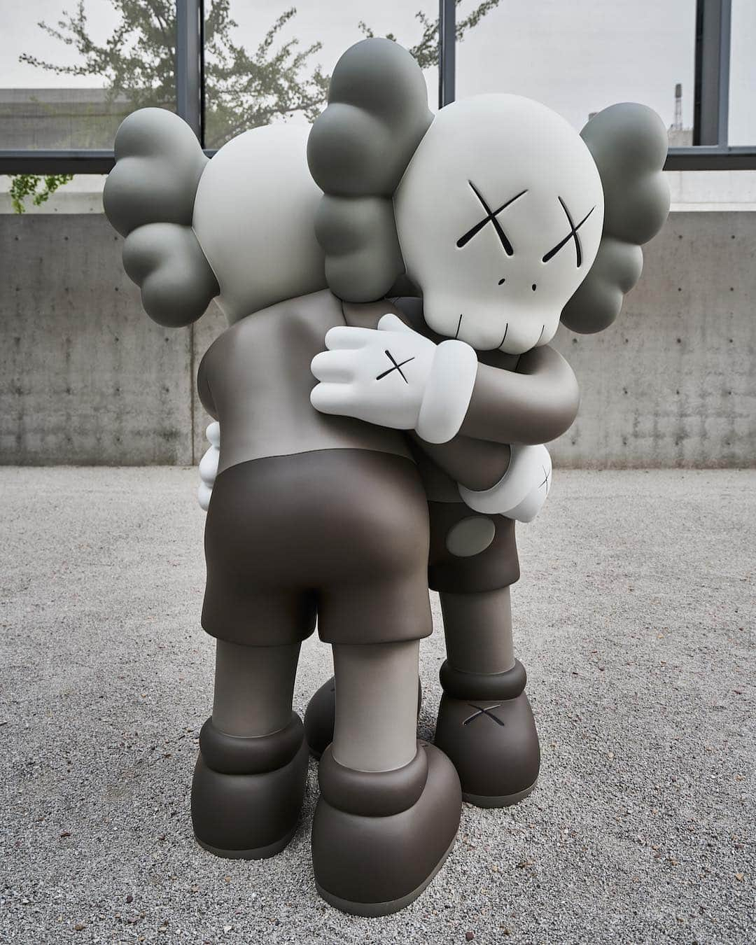 KAWSONEさんのインスタグラム写真 - (KAWSONEInstagram)「Good morning... “TOGETHER” #KAWS @camstl May 2017」4月24日 20時27分 - kaws