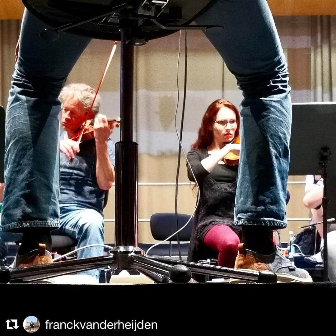 デイヴィッド・ギャレットさんのインスタグラム写真 - (デイヴィッド・ギャレットInstagram)「Nice view 😀 #Repost @franckvanderheijden ・・・ Rehearsal for the upcoming #DavidGarrett #Unlimited tour with the Neue Philharmonie Frankfurt」4月24日 20時27分 - davidgarrettinsta