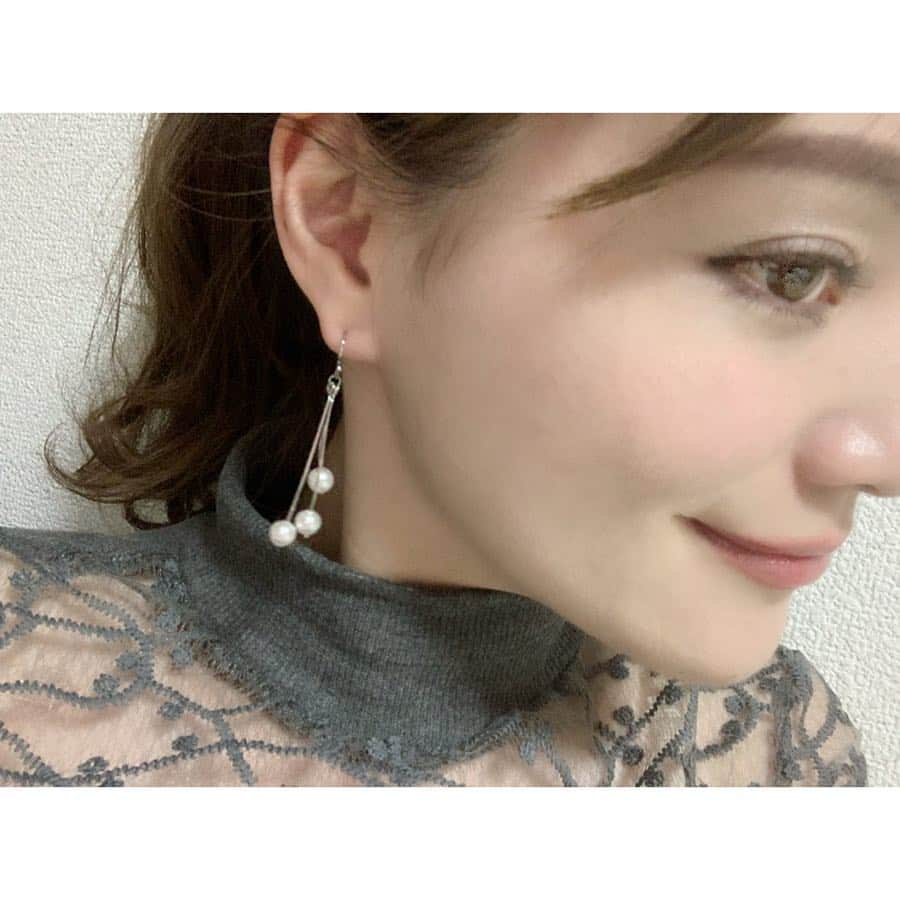 高田由香さんのインスタグラム写真 - (高田由香Instagram)「. rhythmic時代のメンバーのしおりがハンドメイドアクセサリーショップをオープンしたよ！ . ほんと可愛いアイテムばっかりだからのぞいてみて〜！ @shi.o.le . . ちなみにしおりを見たことない方のために rhythmicのMVのURL貼っとくー！ ハートのピアスをつけて踊ってるのがしおりだよーん★ https://www.youtube.com/watch?v=xNCDXoscEew . . . . . . . #秋田女子 #秋田出身 #秋田産 #ラティス #mybesthoney #マイベストハニー #プチプラコーデ #ストーリー #おおぶりピアス #バリアフリー #ライブ #コッコ #チョコレート #食べることが好き #いちご #イチゴ #笑顔 #睡眠 #話がとまらない #孤独 #寂しさ #音楽 #山下詩織 #しおり #ハートピアス #ハンドメイド #ハンドメイド #ハンドメイドアクセサリー #rhythmic #リズミック #春メイク」4月24日 20時38分 - yukatakadaofficial