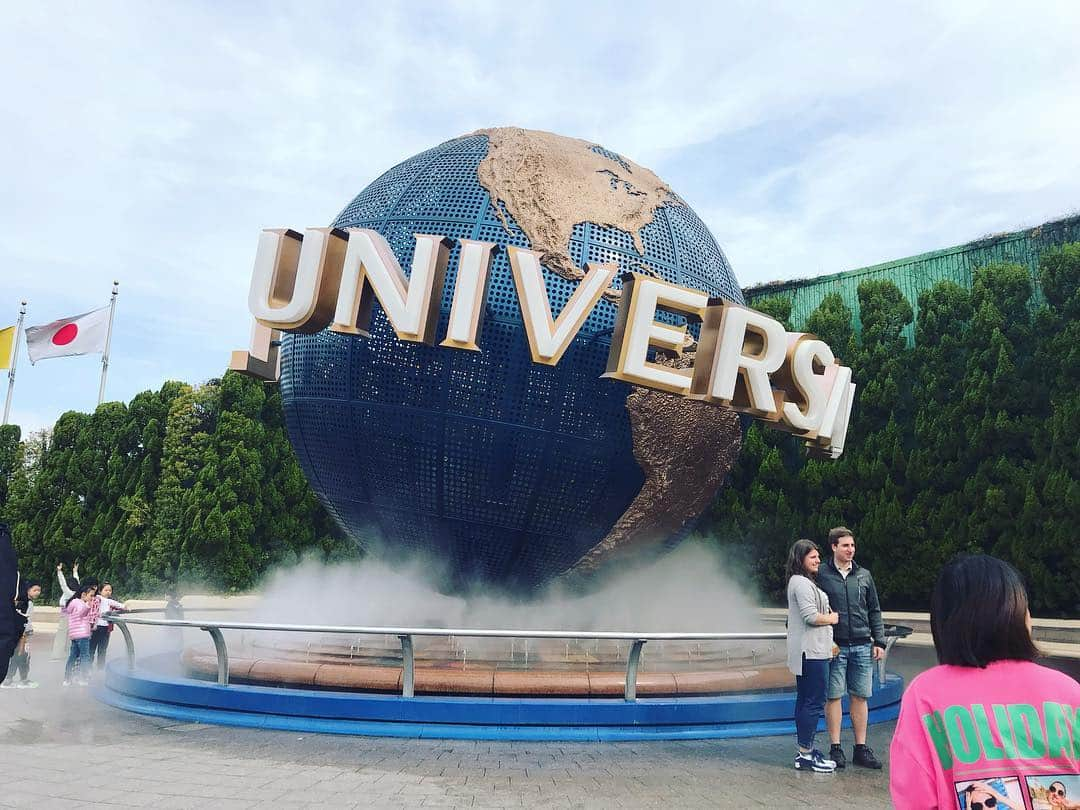 Baby Mのインスタグラム：「初のユニバ！笑笑 楽しかったなー🤗✨ We had so much fun in Universal Studio japan. ☘️✨ #universalstudiosjapan #triptojapan #ホリデー2019 #ユニバ」